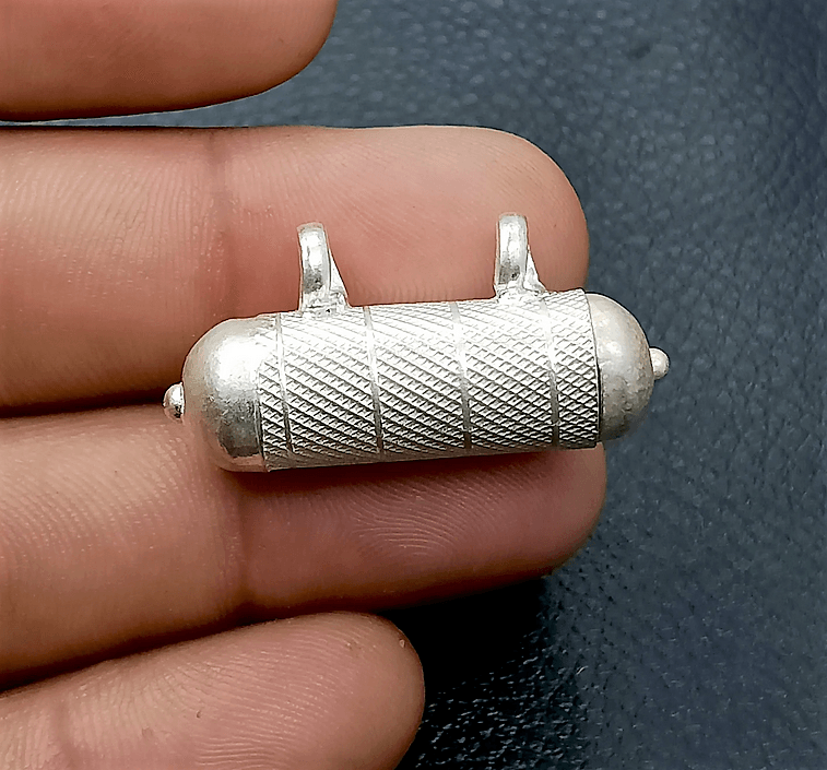 pendant to keep dua in